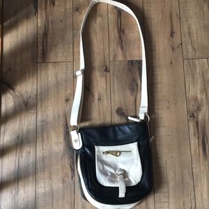Steve Madden cross body purse